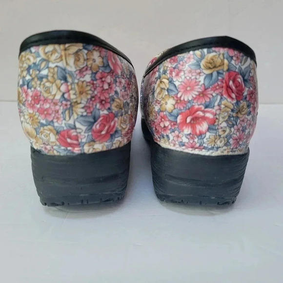 Skechers Women's Work Floral Slip On Clogs also Slip Resistant Size 11 - Picture 2 of 5